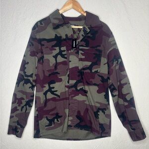 Express medium men’s camo long sleeve NWT